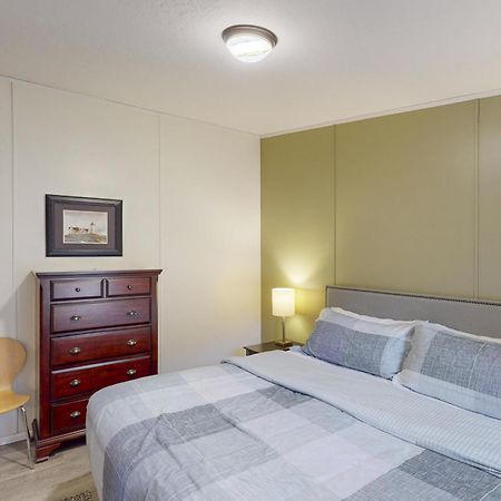 Blk Beach House Флорънс Екстериор снимка